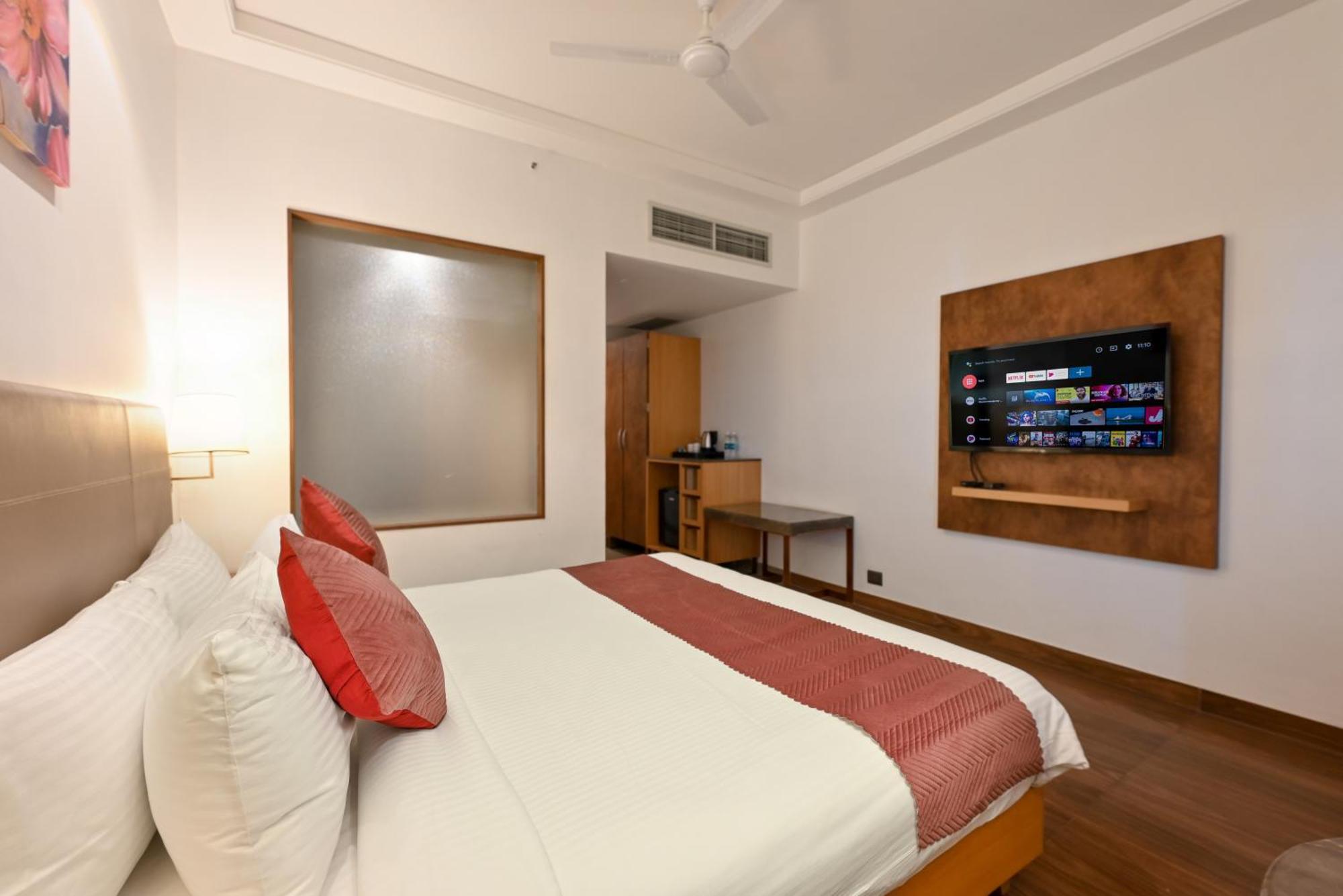 Maharaja Regency Hotel Satara Exterior photo