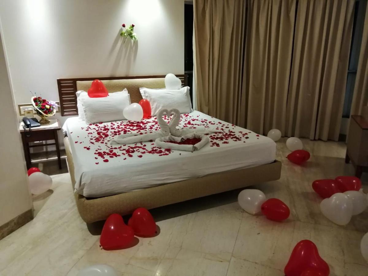 Maharaja Regency Hotel Satara Exterior photo